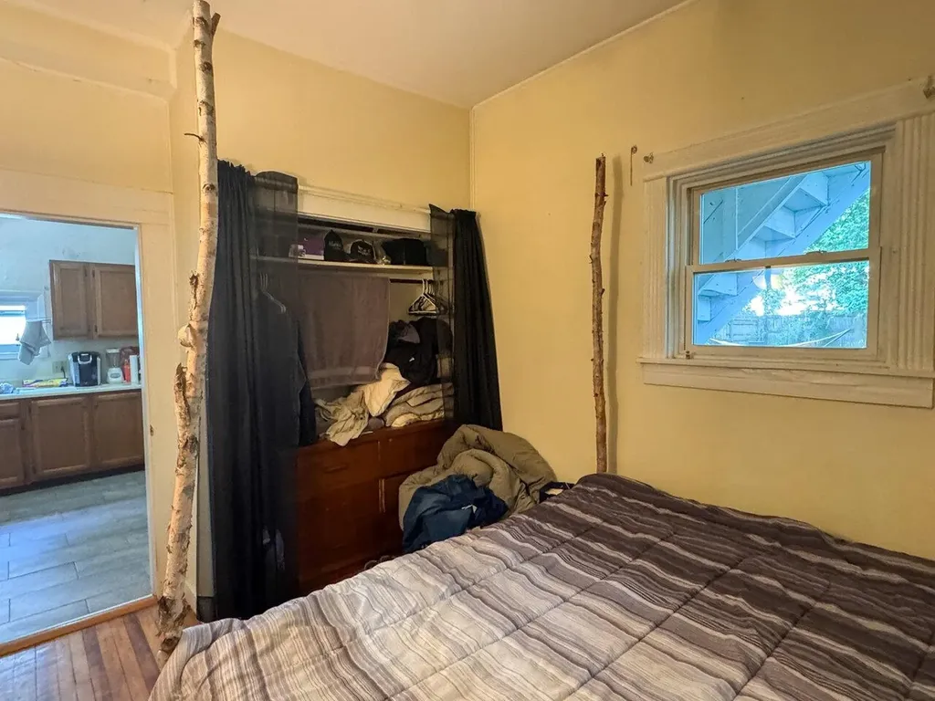 54 Hayward Street Burlington VT 05401-0000