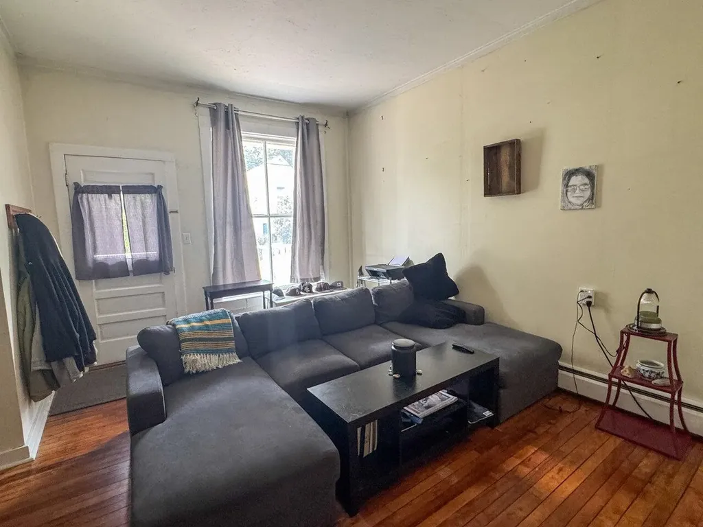 54 Hayward Street Burlington VT 05401-0000