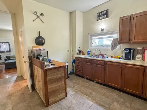 54 Hayward Street Burlington VT 05401-0000