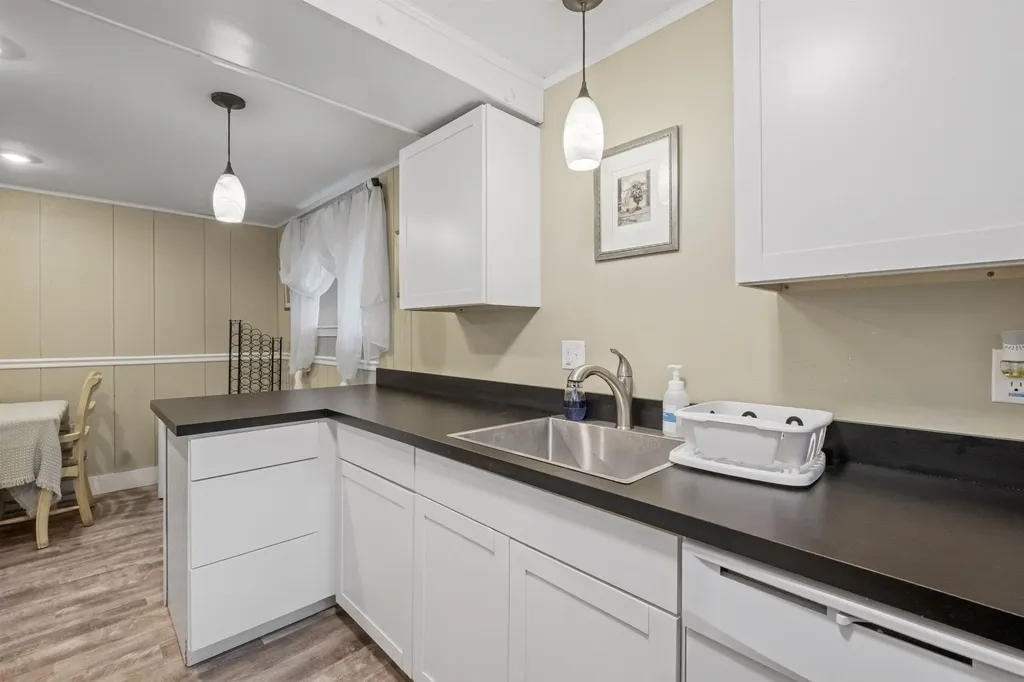 29 Granite Ledge Road Thornton NH 03285