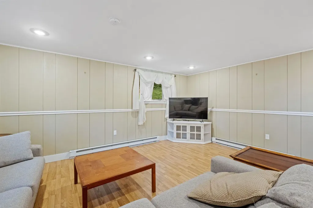 29 Granite Ledge Road Thornton NH 03285