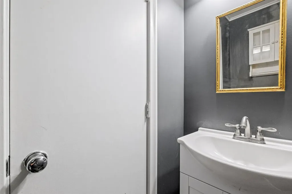 29 Granite Ledge Road Thornton NH 03285