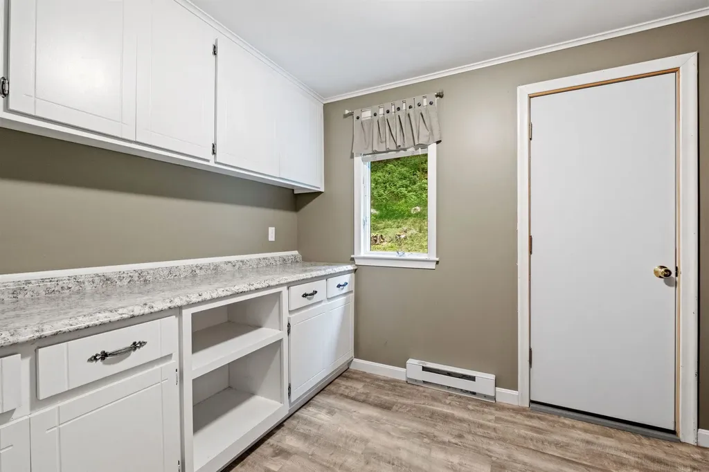 29 Granite Ledge Road Thornton NH 03285