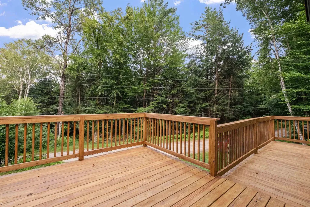 29 Granite Ledge Road Thornton NH 03285