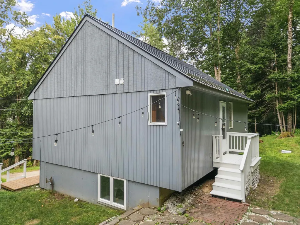 29 Granite Ledge Road Thornton NH 03285