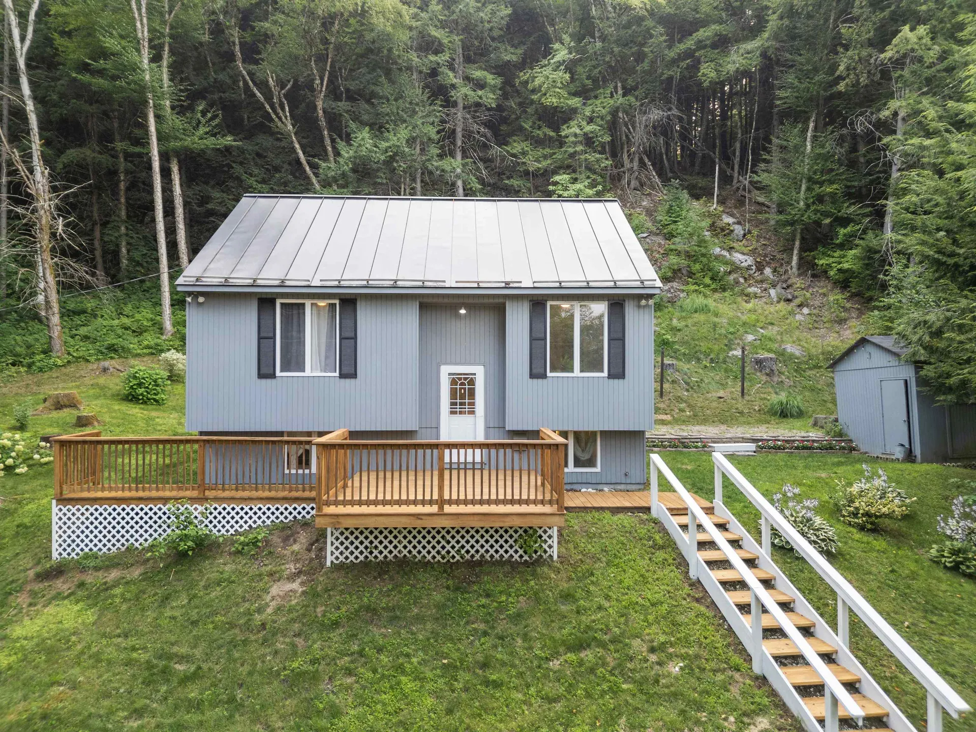 29 Granite Ledge Road Thornton NH 03285