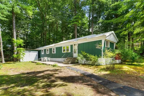 9 Westerdale Drive Nashua NH 03063