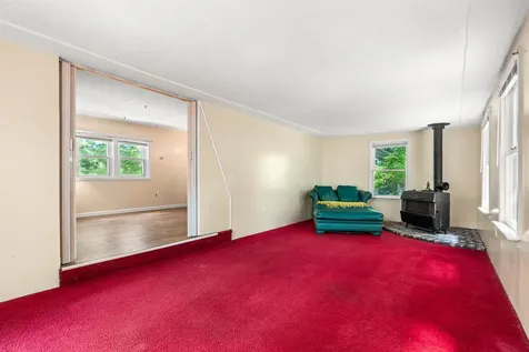 9 Westerdale Drive Nashua NH 03063