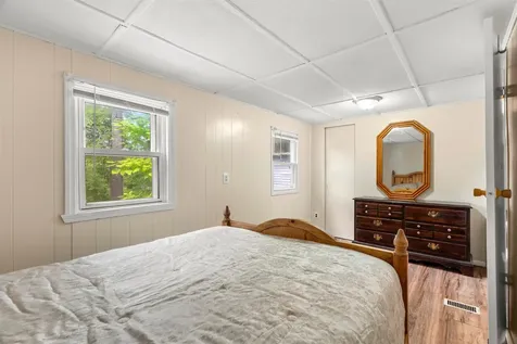 9 Westerdale Drive Nashua NH 03063