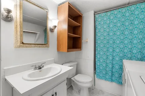 9 Westerdale Drive Nashua NH 03063