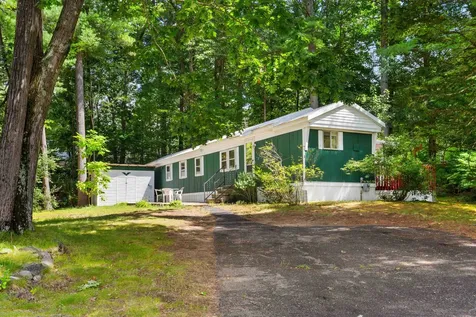 9 Westerdale Drive Nashua NH 03063