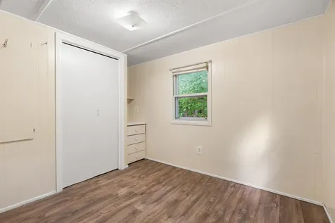 9 Westerdale Drive Nashua NH 03063