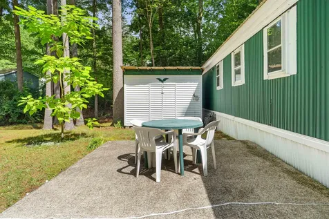 9 Westerdale Drive Nashua NH 03063
