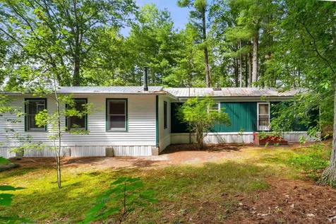 9 Westerdale Drive Nashua NH 03063