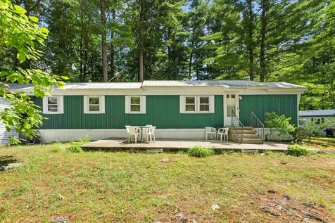 9 Westerdale Drive Nashua NH 03063