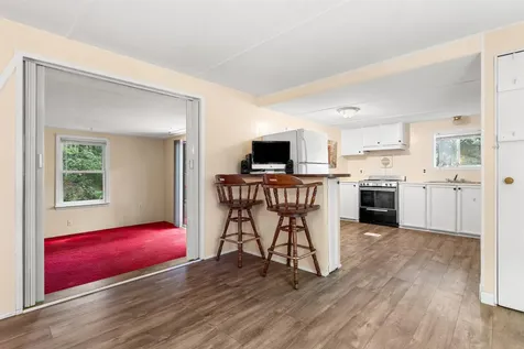 9 Westerdale Drive Nashua NH 03063