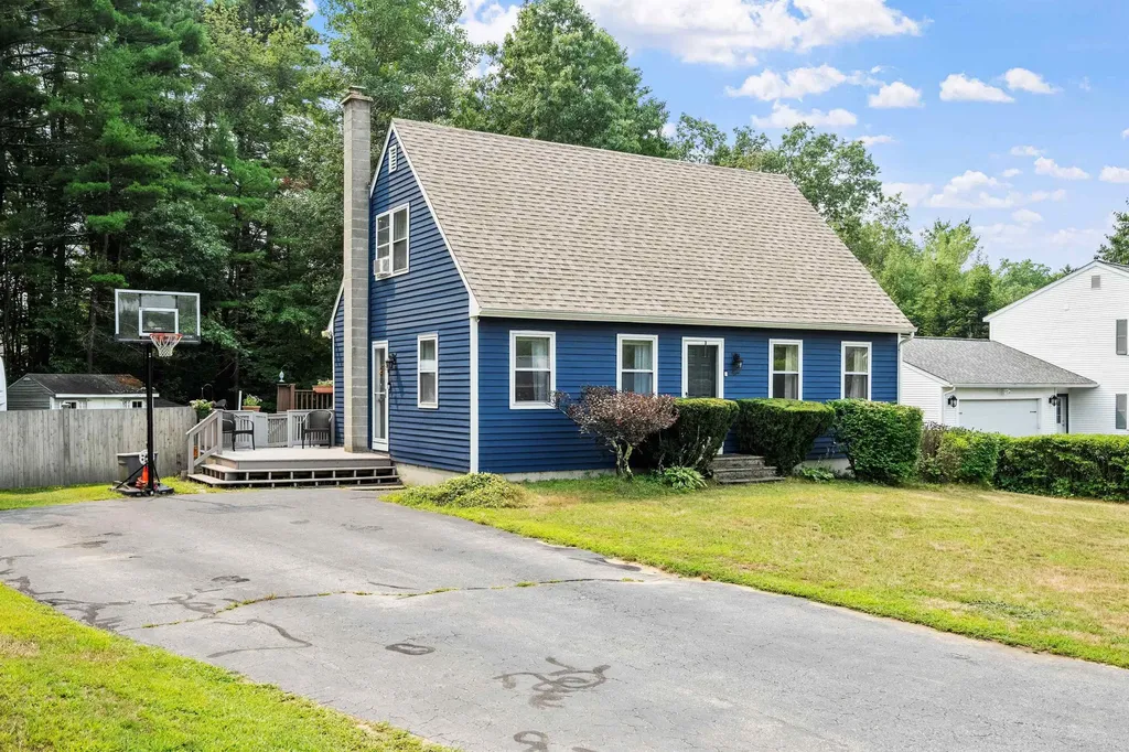 8 Hampshire Drive Concord NH 03301