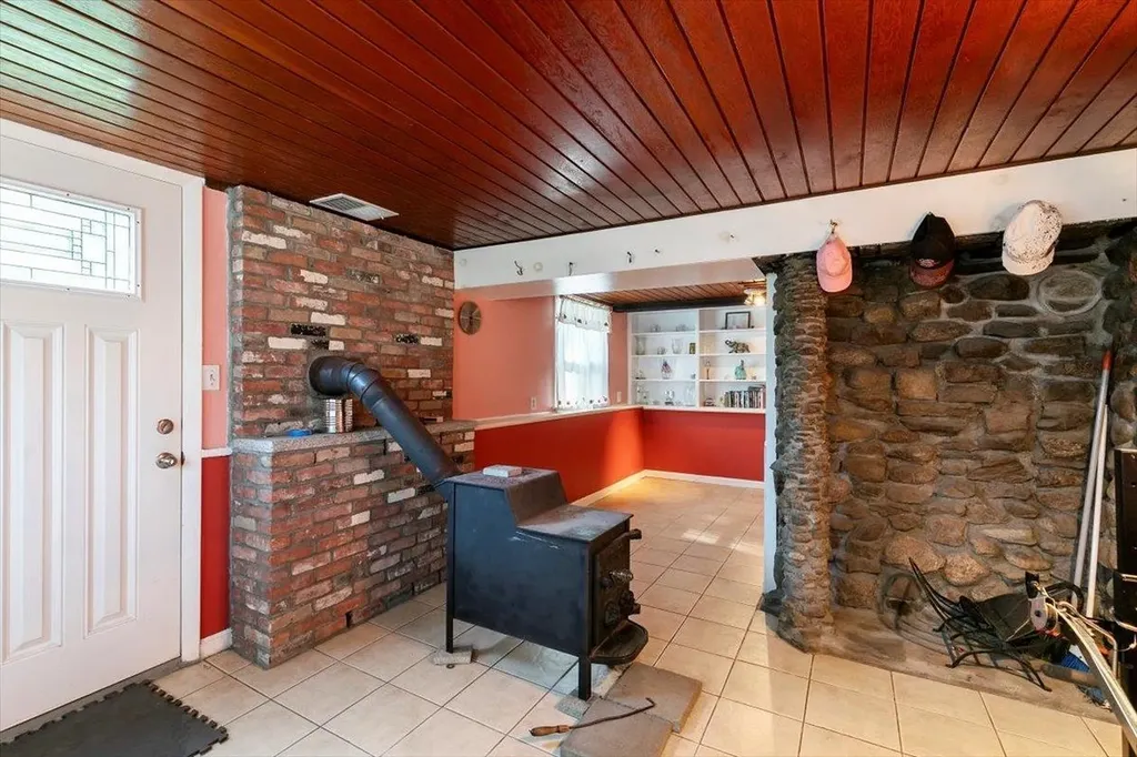 8 Joseph Road Salem NH 03079