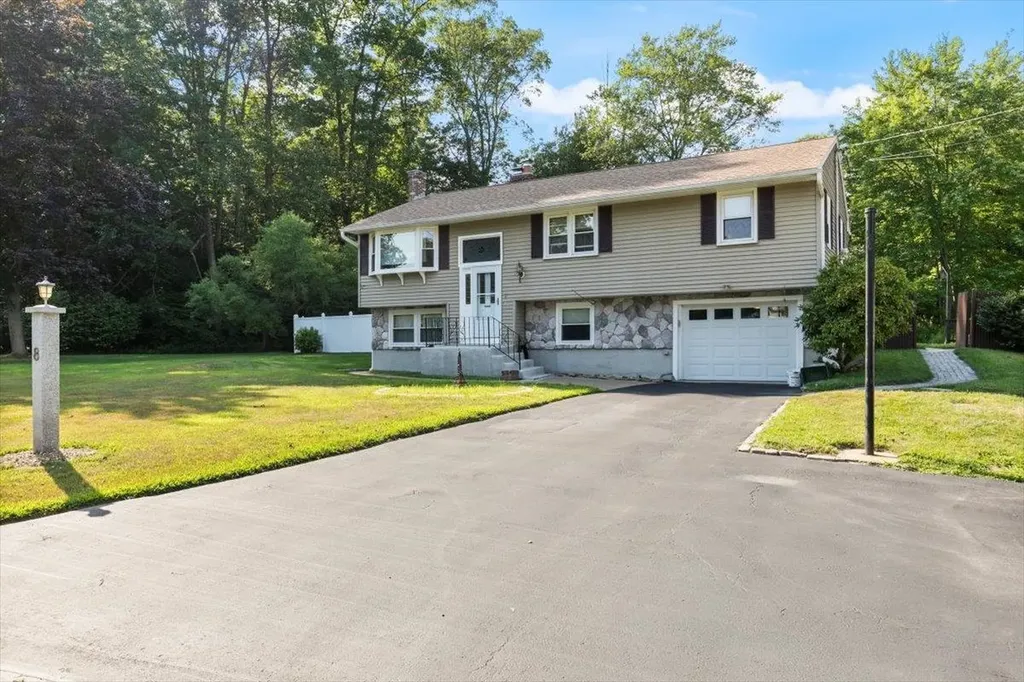 8 Joseph Road Salem NH 03079