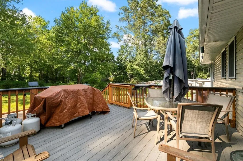 8 Joseph Road Salem NH 03079