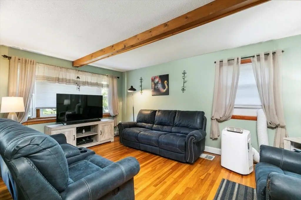 8 Joseph Road Salem NH 03079