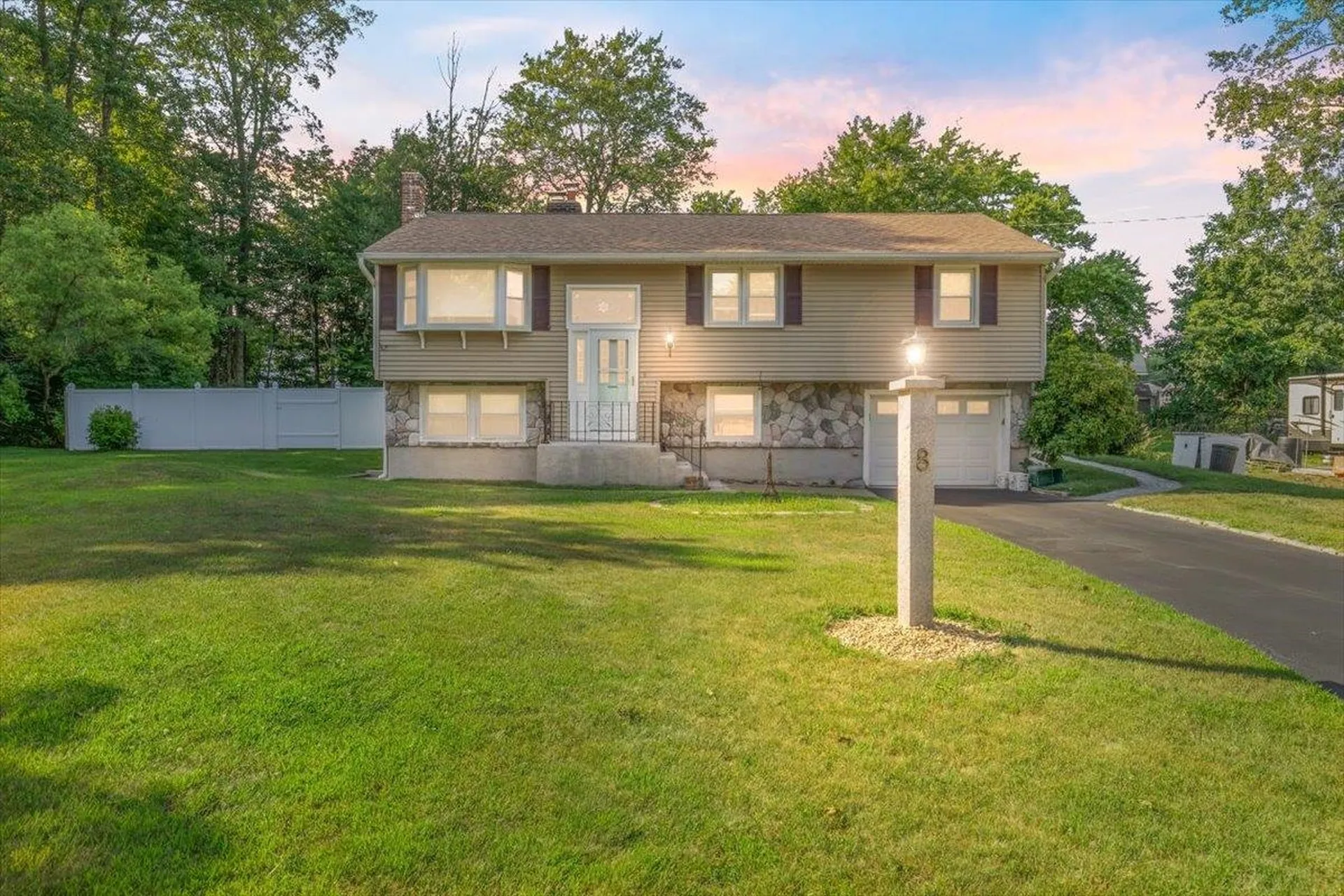 8 Joseph Road Salem NH 03079