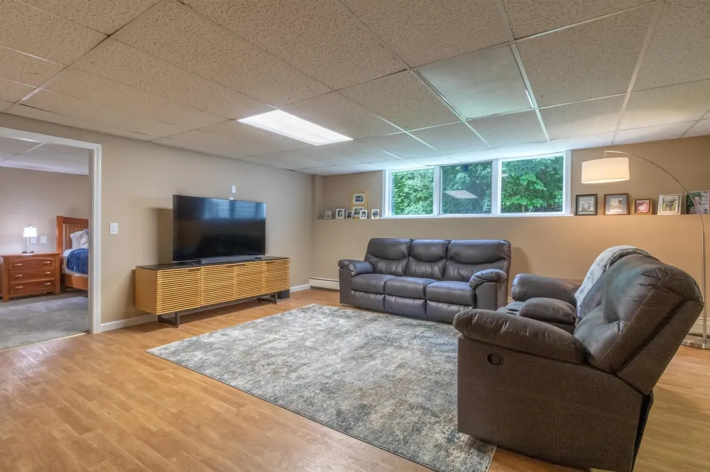 1504 Lake Road Newport City VT 05855