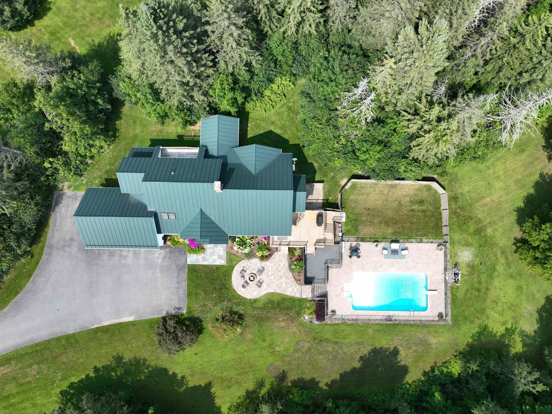 1504 Lake Road Newport City VT 05855