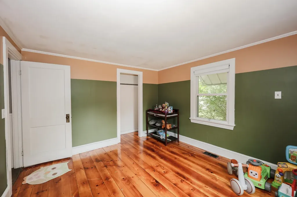 24 Stearns Road Amherst NH 03031