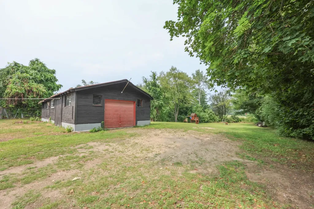 24 Stearns Road Amherst NH 03031