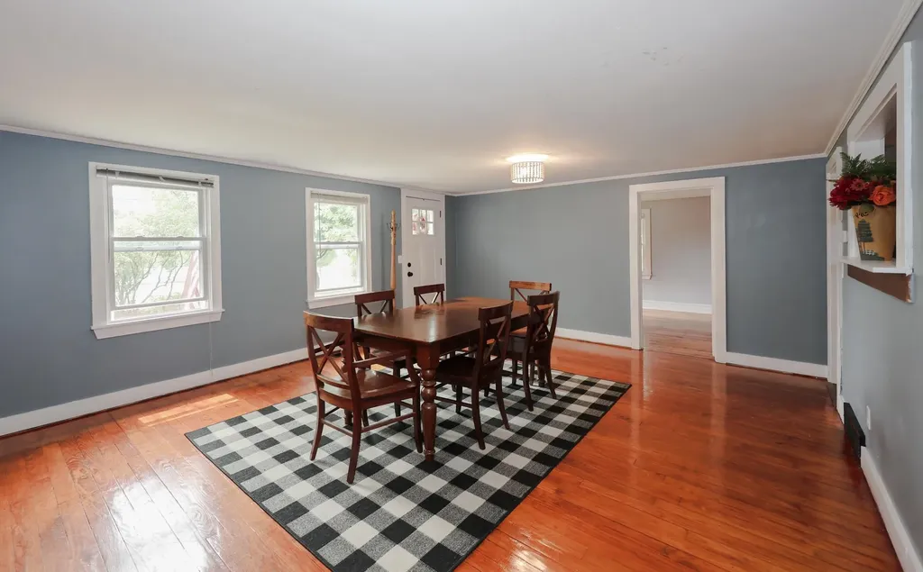 24 Stearns Road Amherst NH 03031