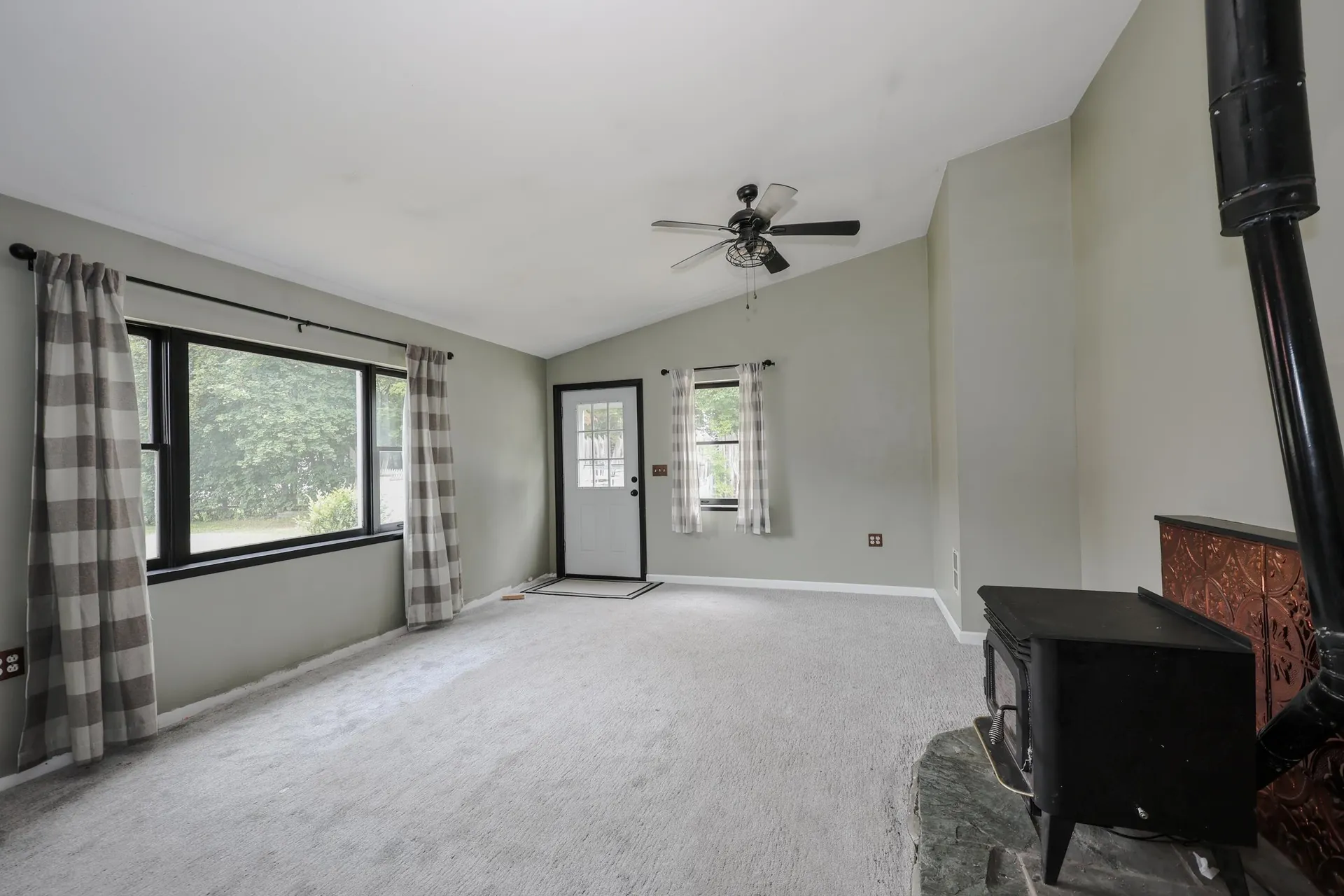 24 Stearns Road Amherst NH 03031