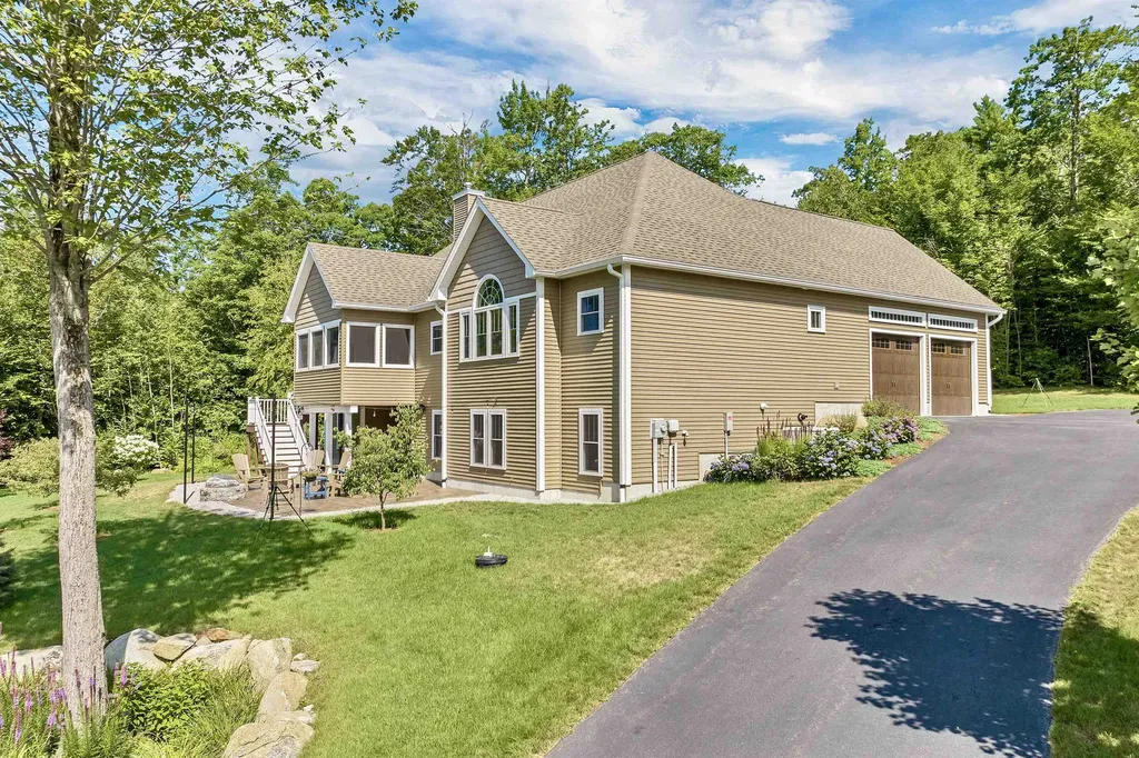 185 Ambrose Way Wolfeboro NH 03894