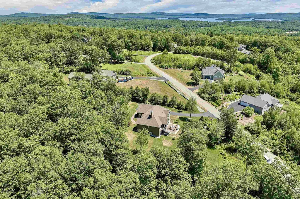 185 Ambrose Way Wolfeboro NH 03894