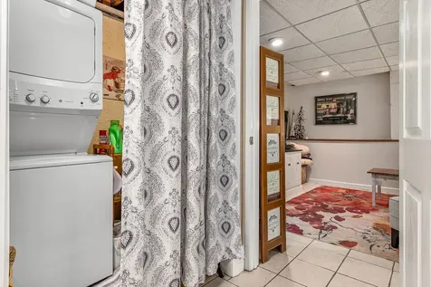 12 Spollett Drive Derry NH 03038