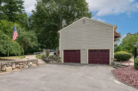 12 Spollett Drive Derry NH 03038
