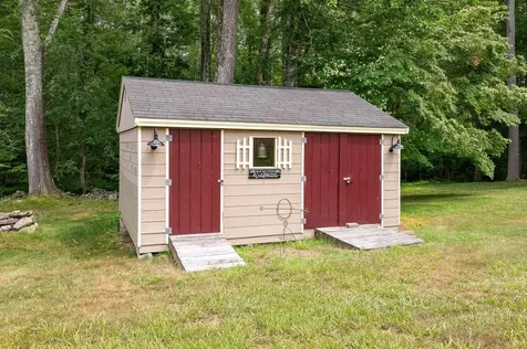 12 Spollett Drive Derry NH 03038