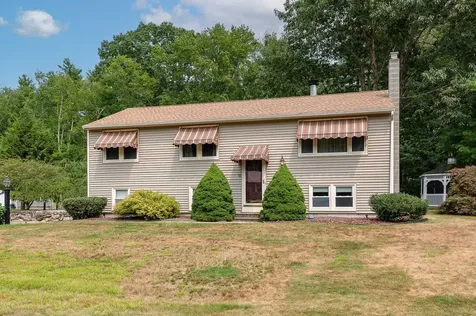 12 Spollett Drive Derry NH 03038
