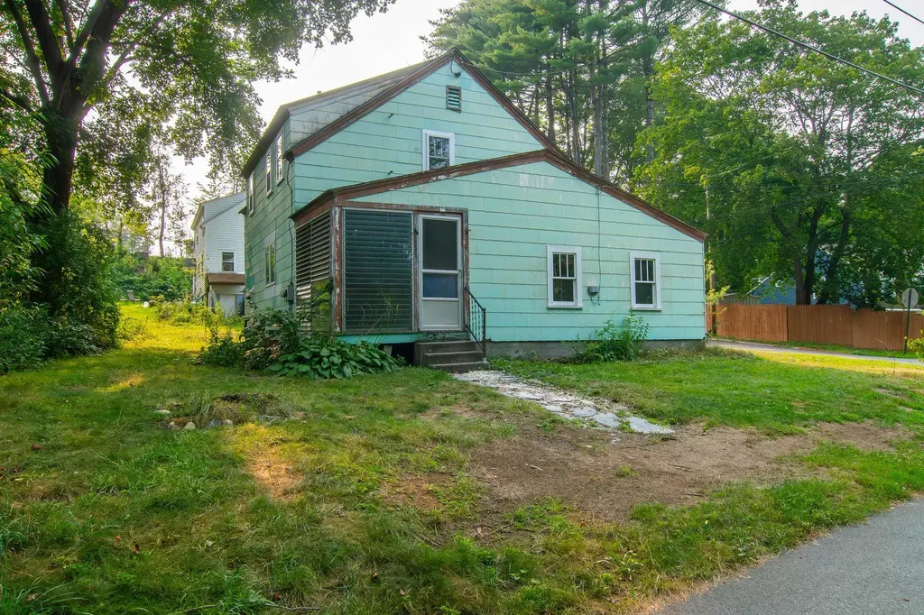 45 Blakeslee Street Brattleboro VT 05301