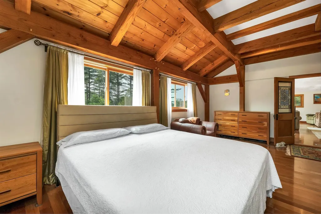 22 Prospect Ridge Road Holderness NH 03245