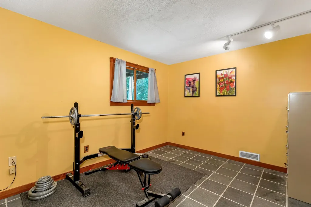 22 Prospect Ridge Road Holderness NH 03245