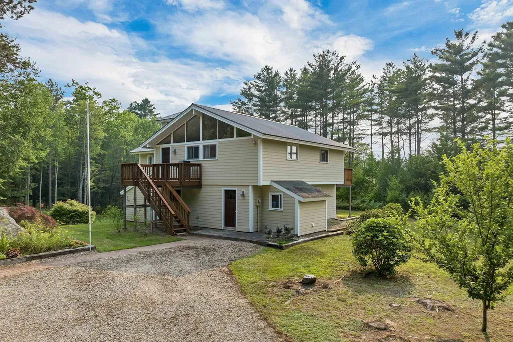 22 Prospect Ridge Road Holderness NH 03245