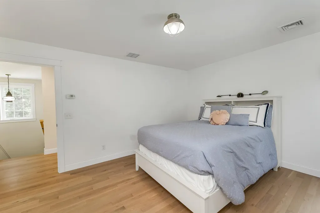 127 Forest Road Wolfeboro NH 03894