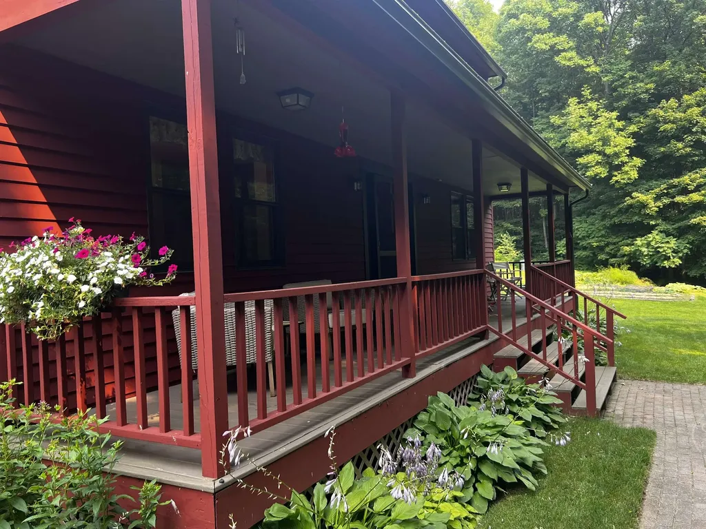 390 Zabarsky Road St. Johnsbury VT 05819