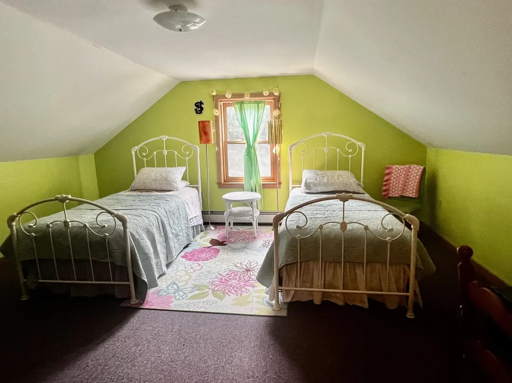 390 Zabarsky Road St. Johnsbury VT 05819