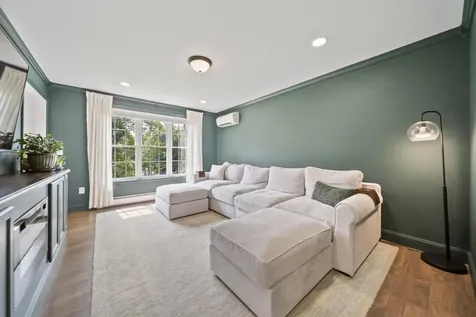 20 Hammond Road Deerfield NH 03037