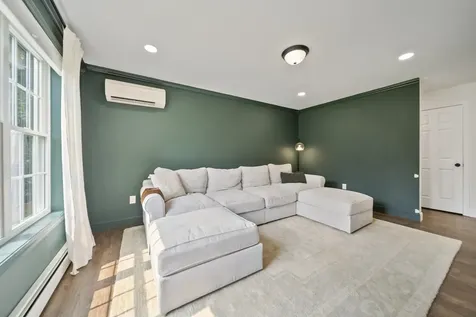 20 Hammond Road Deerfield NH 03037