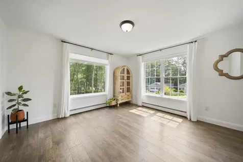 20 Hammond Road Deerfield NH 03037