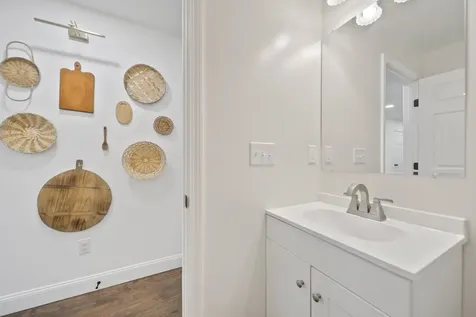 20 Hammond Road Deerfield NH 03037