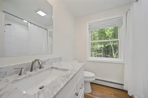 20 Hammond Road Deerfield NH 03037